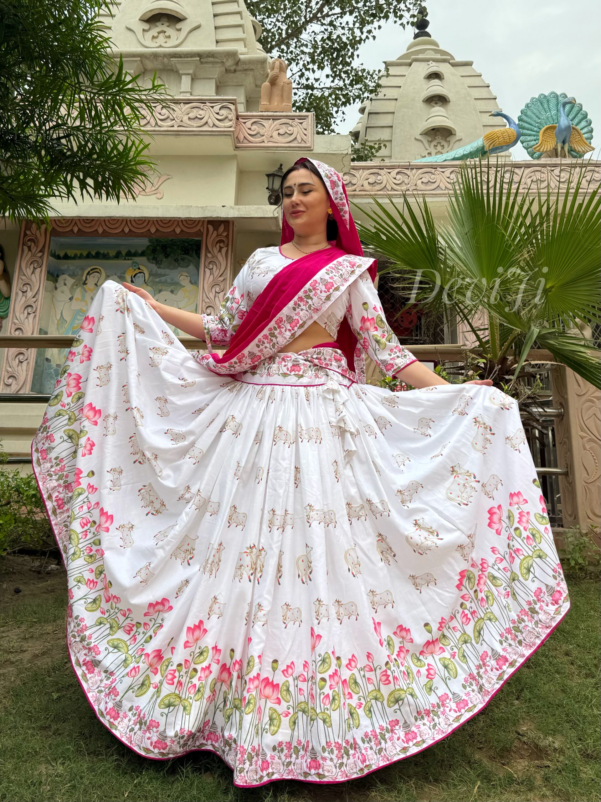 Cow lotus gopi dress White 